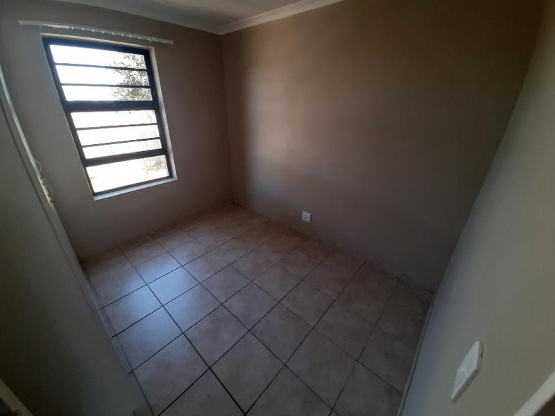 To Let 2 Bedroom Property for Rent in Burgundy Estate Western Cape